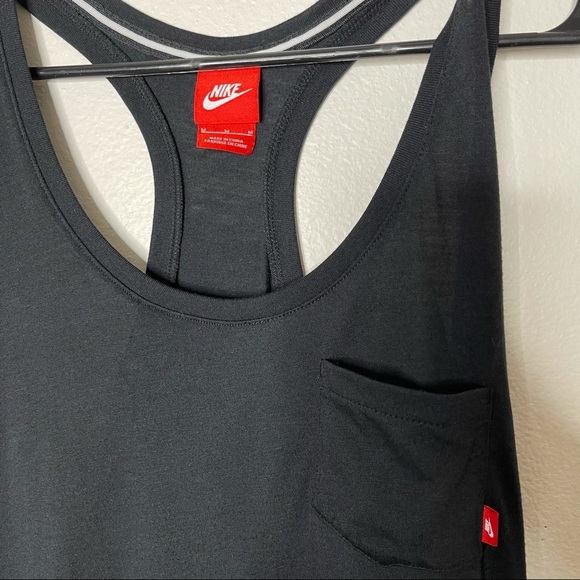 Nike Women’s Racerback Layering Tank Top Medium - Picture 2 of 4